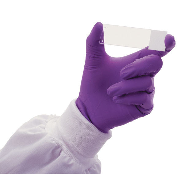 SAFEskin Purple Nitrile Medical Gloves - Medium